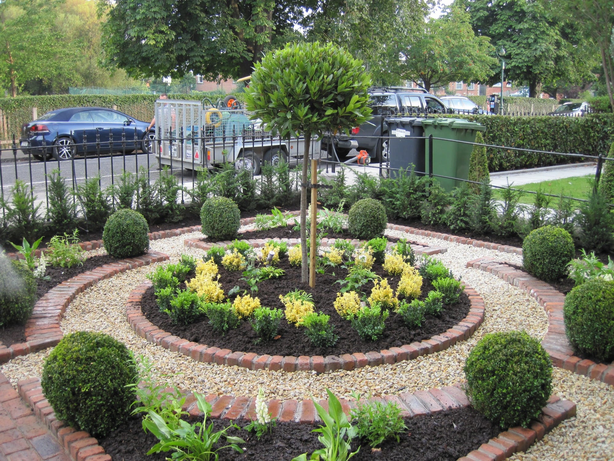 7. Tranquil Garden: Flowers For A Peaceful Repose