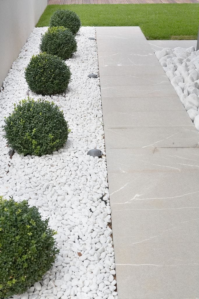 White Pebbles And Stones, White Stone For Garden Edging