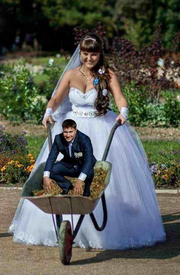 18 Awkward Russian Wedding Photos That Are So Bad They’re Good - Genmice