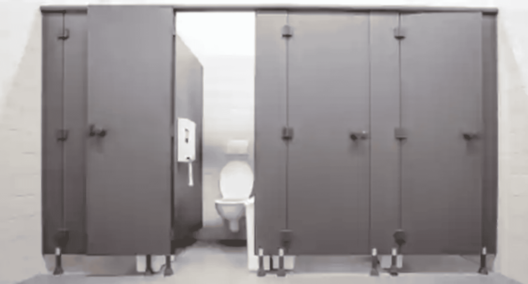 Know Why The Public Toilet Seats Are Usually U Shapedâ€¦ Genmice